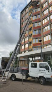 Ladderlift03